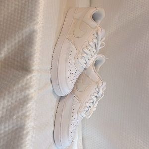 brand new women’s NIKE COURT VISION LOW